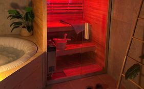 Apartment Thermea With Private Sauna & Jacuzzi